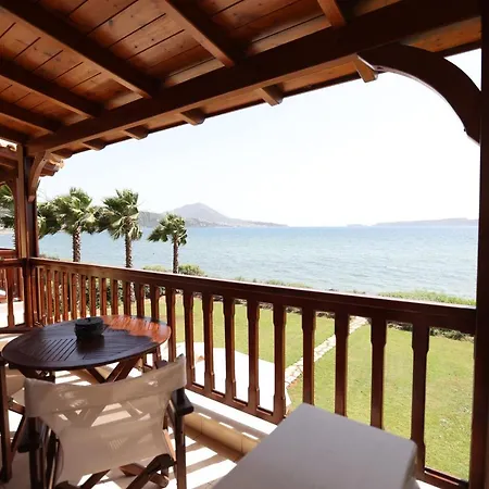 Seaside Gialova Apartment Pylos Exterior photo